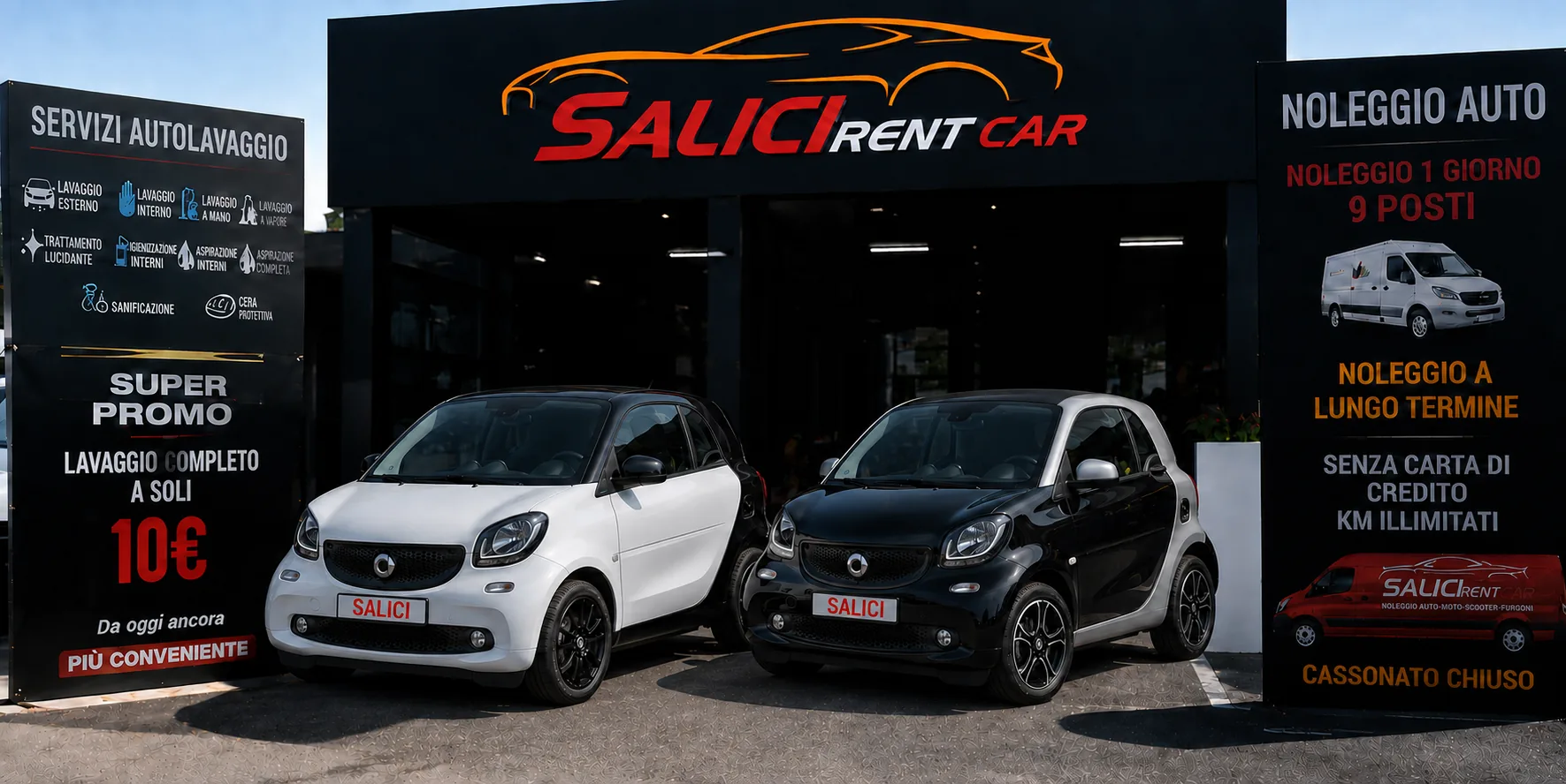 Due smart fortwo a noleggio davanti alla sede Salici Rent Car a Catania, tra i pannelli dei servizi di autolavaggio e noleggio auto